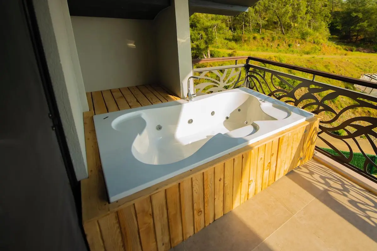 Jacuzzi